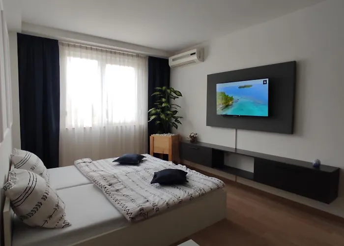 Διαμέρισμα Tron *